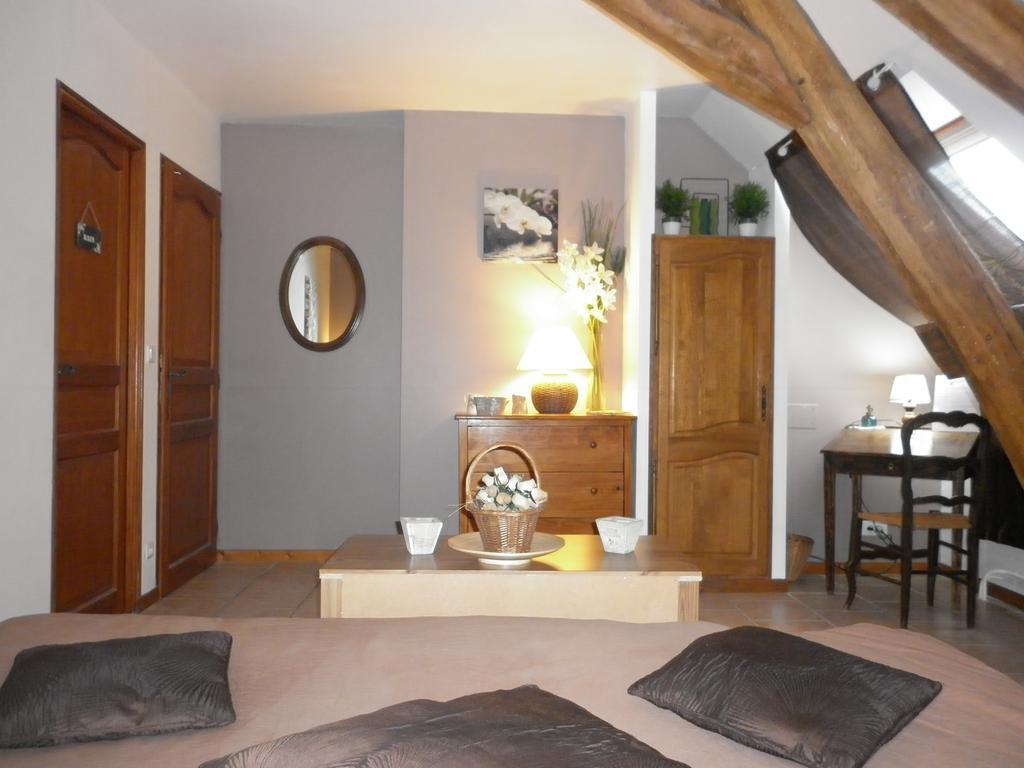 Hôtel La Chartreuse à Poilly-sur-Tholon Chambre photo