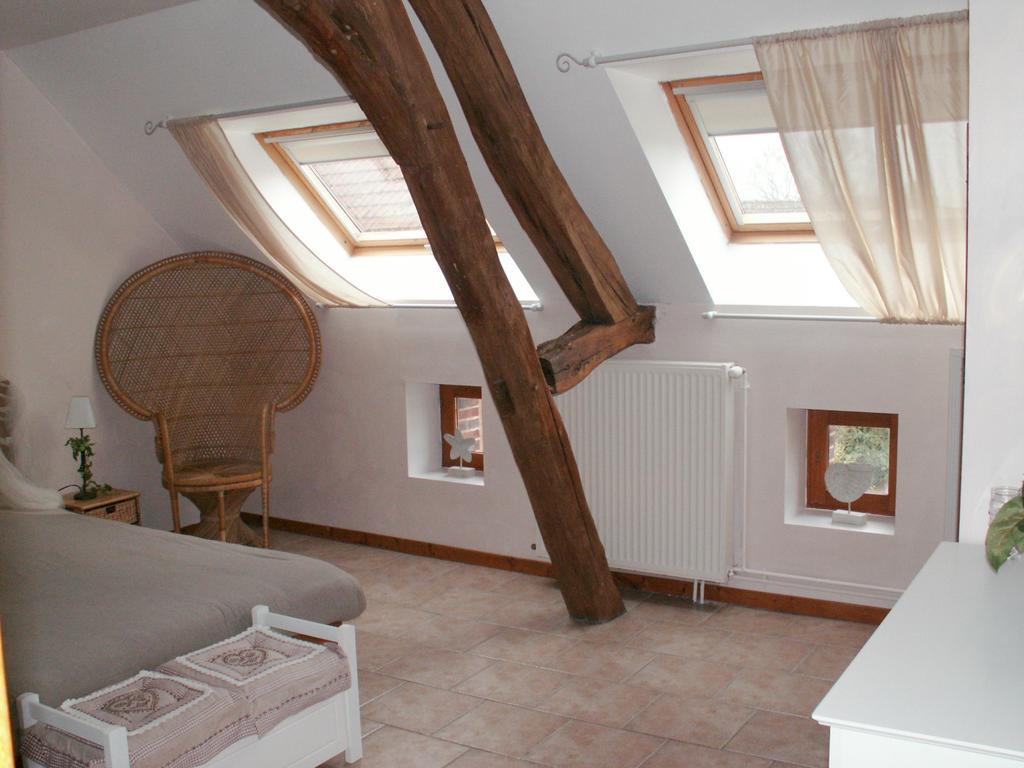 Hôtel La Chartreuse à Poilly-sur-Tholon Chambre photo